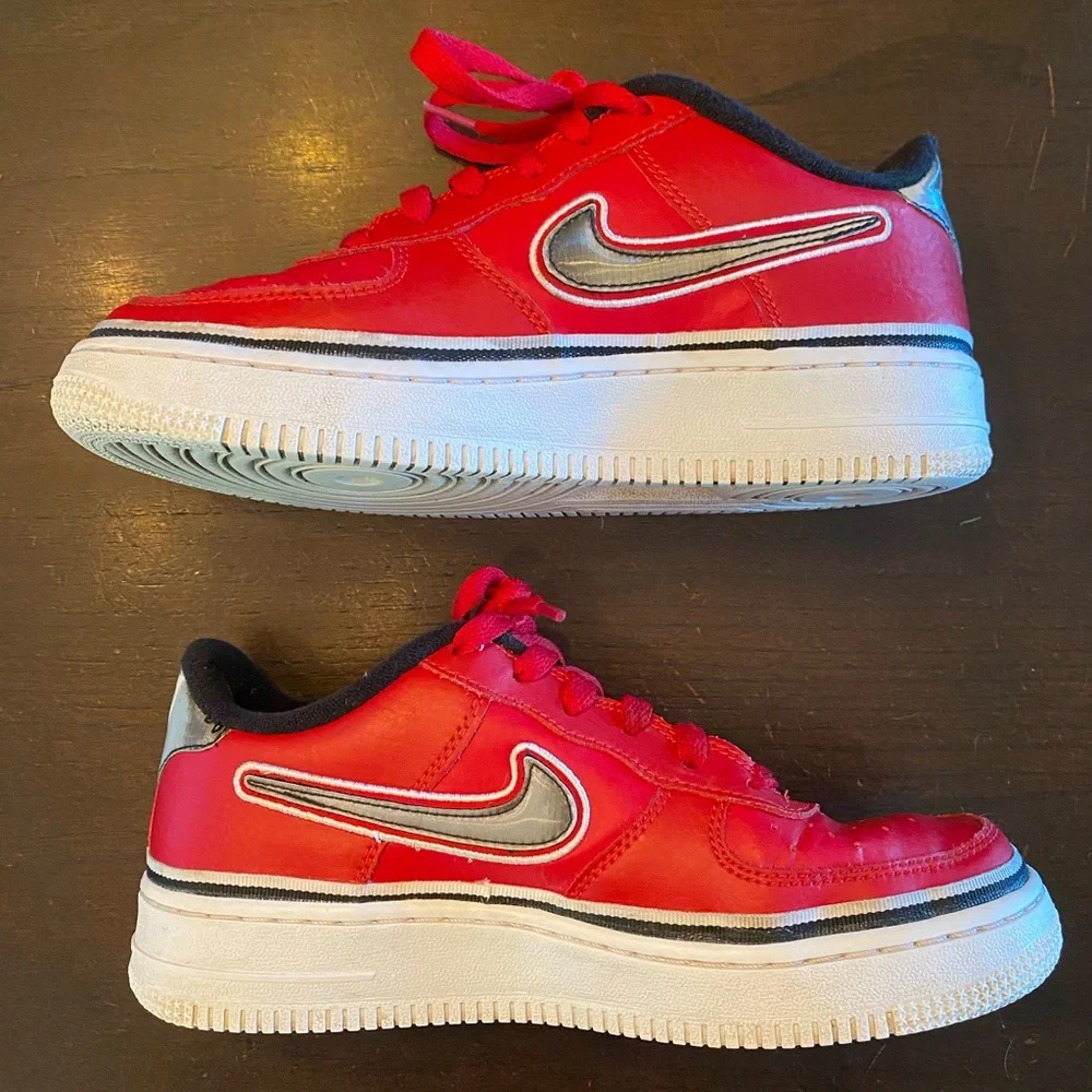Nike Air Force 1 2018 Nike boys red leather low top size 5